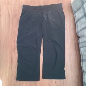 🌻 3 for 15 - MEXX Capri pants